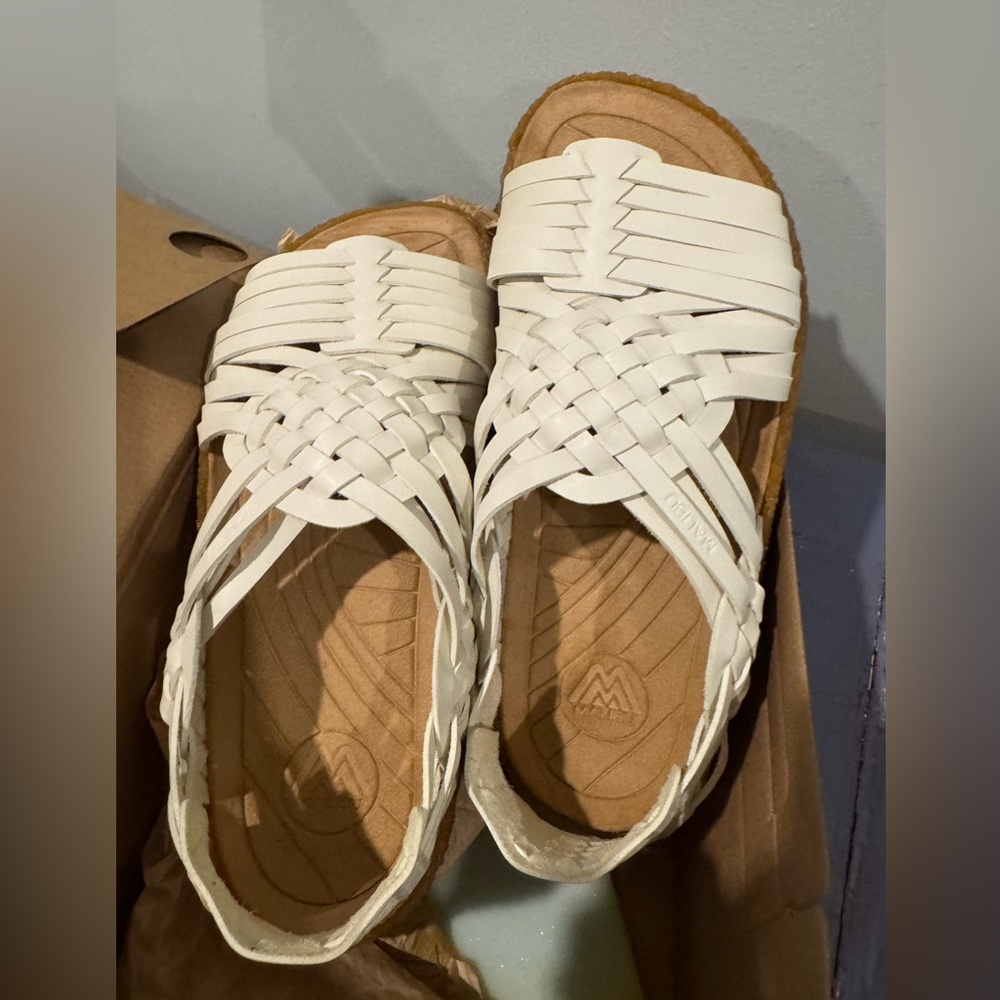 Sundance NWT Malibu Canyon White Woven Sandals - Huraches - 10 - Picture 2 of 14
